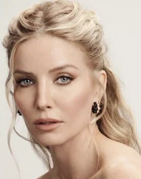Annabelle Wallis