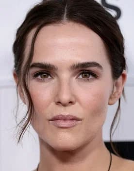 Zoey Deutch