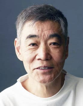 Akira Emoto